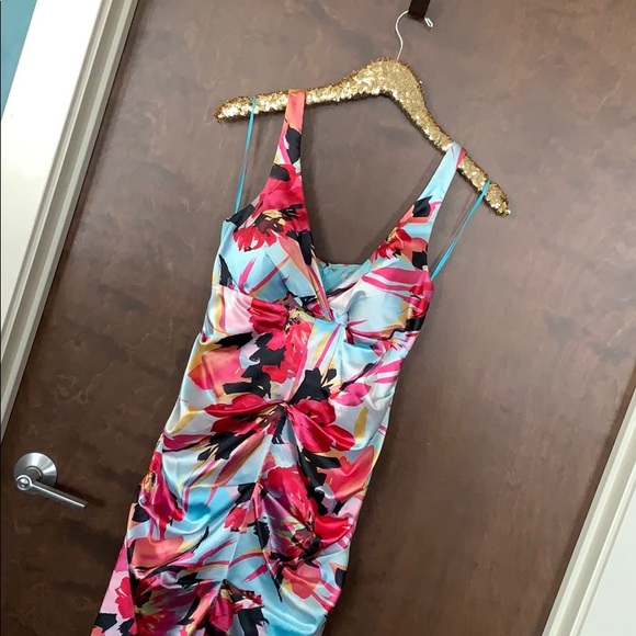 Cache Floral Ruched Dress - Picture 3 of 7